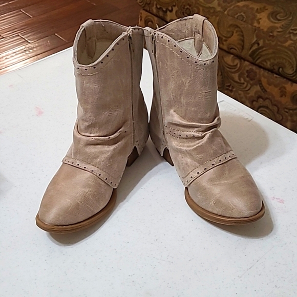 Very G boots size 7 - Picture 1 of 10